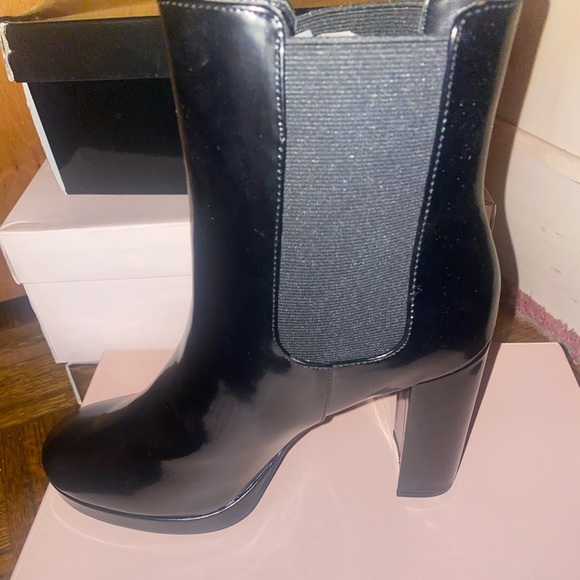 BOOTIES, Aimee, BLACK BOX - Picture 1 of 3